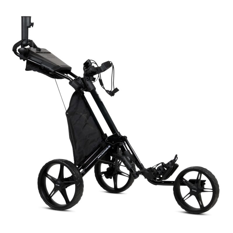 Schwarzer Tour Made 140 Quickfold Push Golftrolley mit drei großen Rädern und verstellbarem Griff.