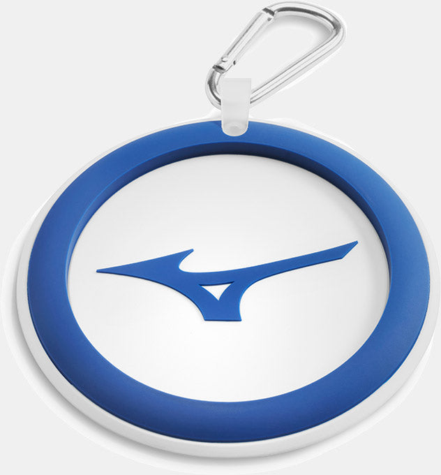 Weißer Mizuno RB Putting Disk mit blauem Rand und Metallkarabinerhaken.