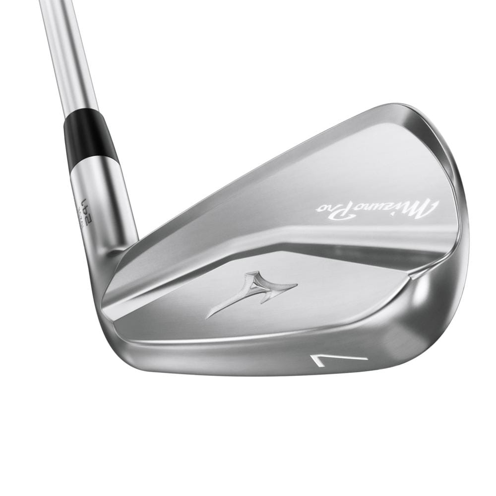 Mizuno Pro 241 Golfeisen 7 mit glänzendem Chromfinish und feiner Gravur.