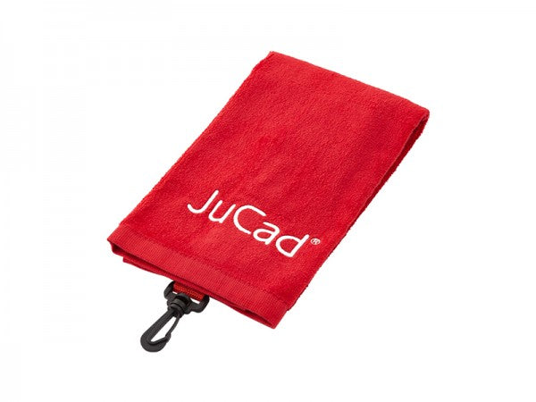 Rotes Jucad Golf-Handtuch mit weißem Logo und schwarzem Karabinerclip.