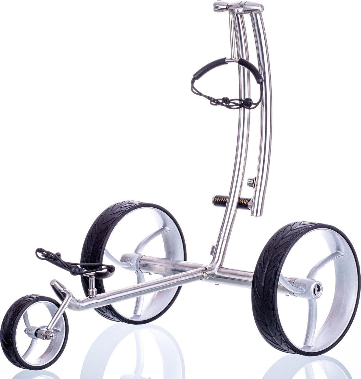 Elektrotrolley Gestell aus poliertem Edelstahl mit drei stabilen Reifen und Halterung für Golftasche.