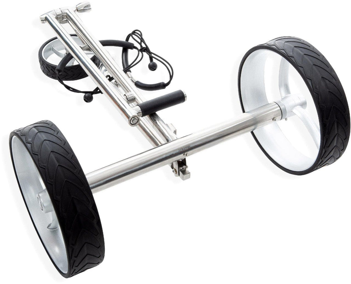 Elektrotrolley Trendgolf Walker S in poliertem Edelstahl mit zwei großen Reifen und Griffstange.