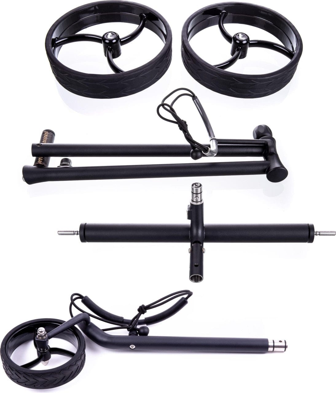 Schwarzer faltbarer Elektrotrolley aus Metall mit drei abnehmbaren Teilen und zwei großen Rädern.