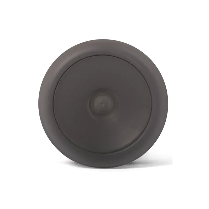 Dunkelgrauer, runder Flaschendeckel aus Tritan mit glatter Oberfläche.