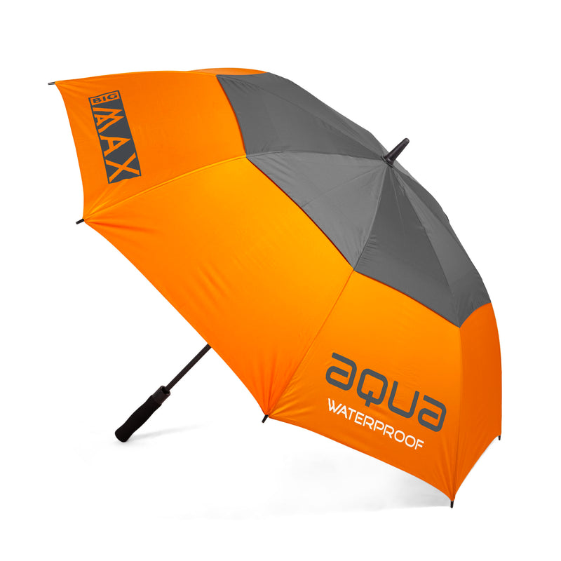 Großer Regenschirm in Orange und Anthrazit mit wasserabweisendem Stoff und Logoaufdruck.