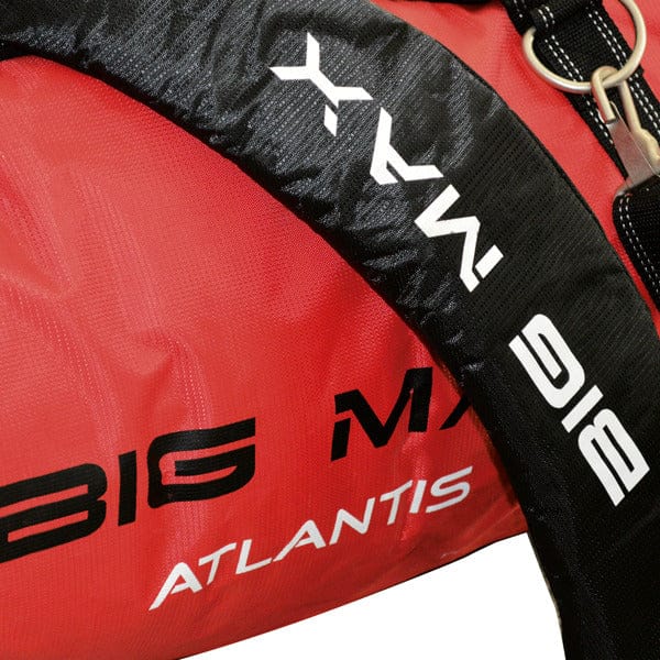 Rotes Big Max Travelcover Atlantis XL Golfbag mit schwarzem Trageriemen und weißem Logo.