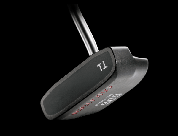 Nickel Putter Two Metal 909 Golfschläger mit schwarzem Schlägerkopf und silbernem Schaft, rechte Ausführung.