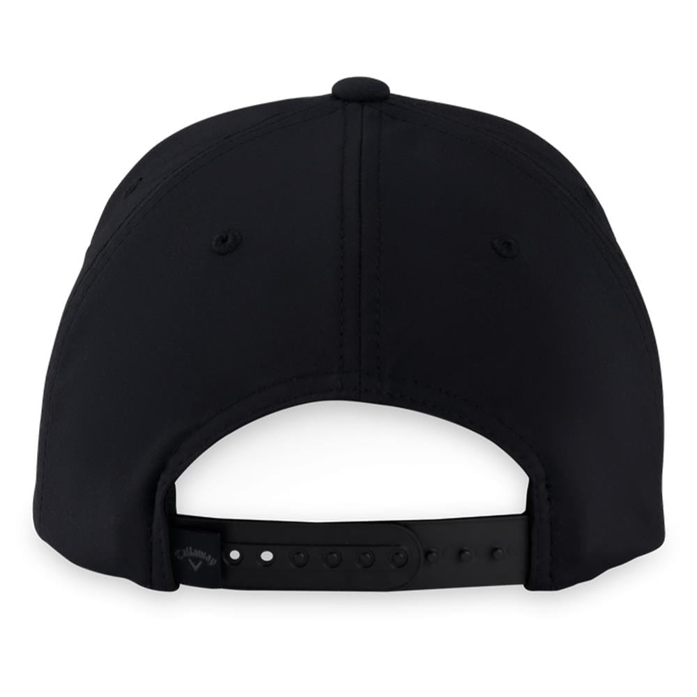 Schwarze Callaway Golfkappe mit verstellbarem Schnappverschluss und sechs Belüftungsösen.