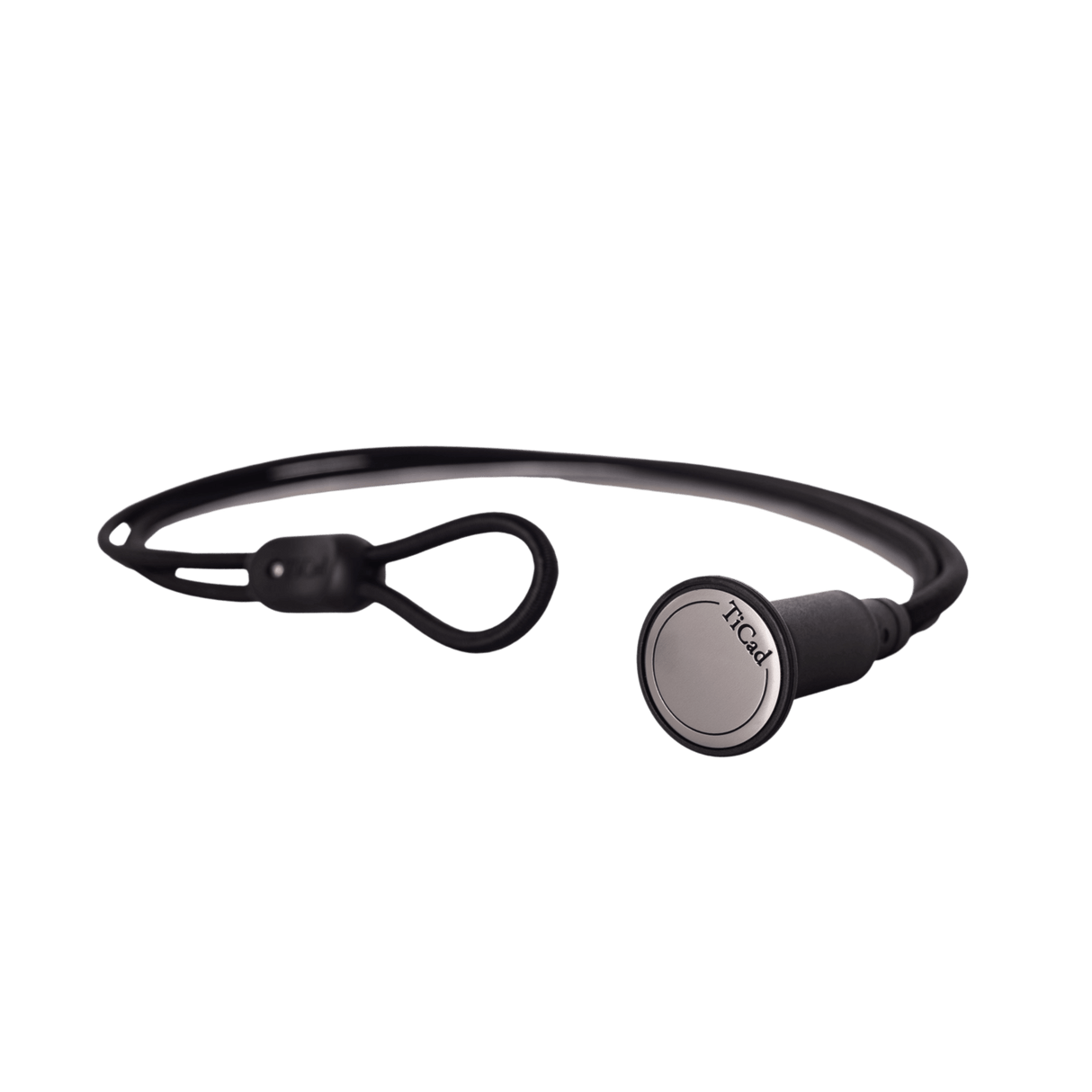 Schwarze Ticad Easy Zeisinge mit metallicfarbenem Logo-Clip und Elastikband.