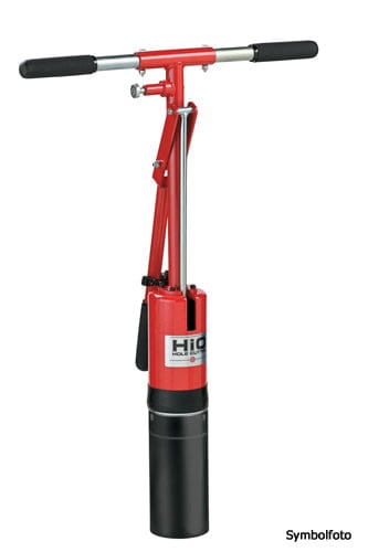 Roter Lochbohrer mit schwarzem Griff und Zylinderschneide, vertikale Bauweise.