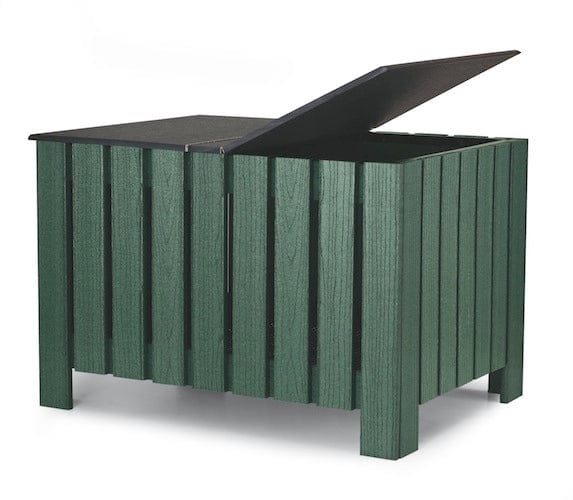 Grüne Lagerbox aus Holz mit aufklappbarem Deckel für Golfbälle, robust und verschließbar.