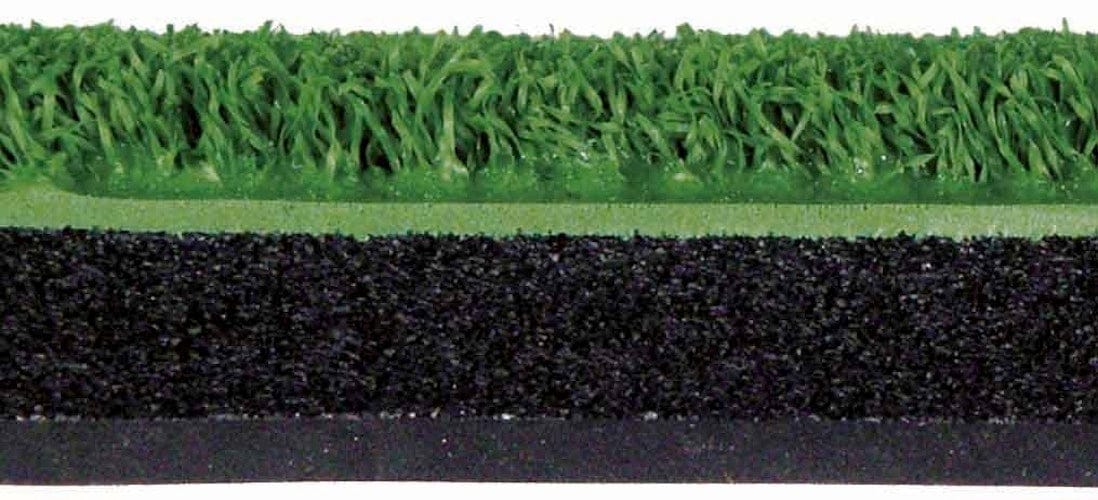 Grüne Dura Range Duplex Abschlagmatte mit schwarzer Gummibasis für Driving Range Nutzung.