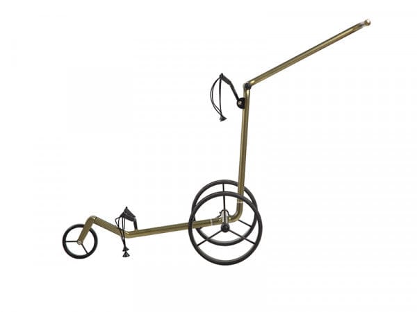 Schwarzer JuCad Carbon Verde Golftrolley mit drei Rädern und dünnem Rahmen aus Carbon.