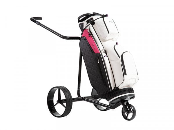 Schwarz-weißes JuCad First Class Cartbag mit pinken Akzenten und drei Rädern, moderne Golfbag-Lackierung.