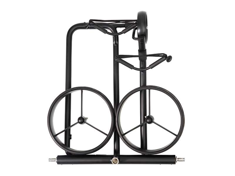 Schwarzer JuStar 1.0 elektrischer Golftrolley mit robustem Metallrahmen und zwei großen Rädern.