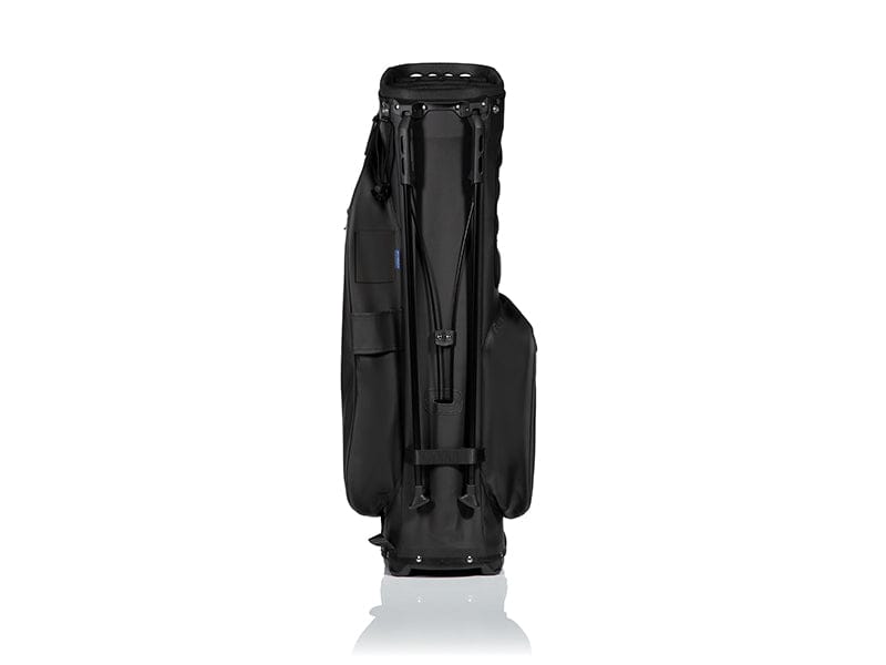 Schwarzes JuCad 2 in 1 Hybrid Golfbag mit mehreren Seitentaschen und stabilem Standfuß.