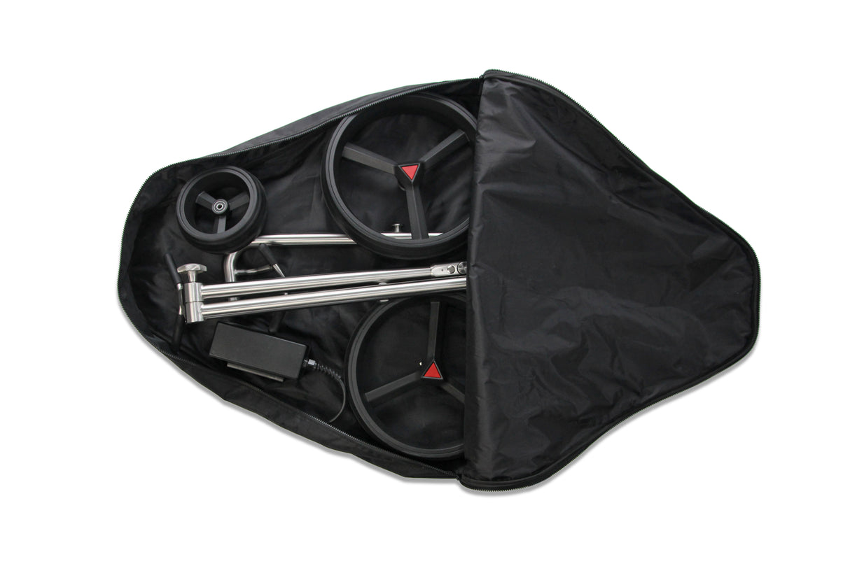 Schwarze Transporttasche mit faltbarem Elektrotrolley und drei schwarzen Rädern, kompakt verstaut.