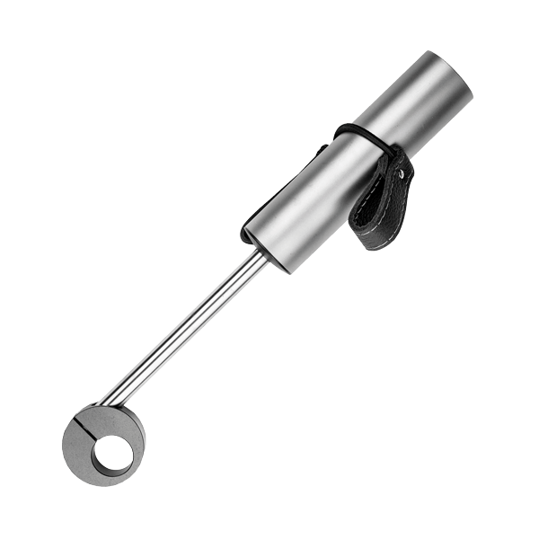 Silberner Schirmhalter aus Metall mit schwarzem Befestigungsriemen und runder Halterung.