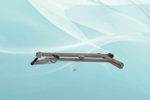 Elektro-Golftrolley PG Powergolf Challenger Flat Titan faltbar, leichte Titanoptik, kompakt zusammengeklappt.