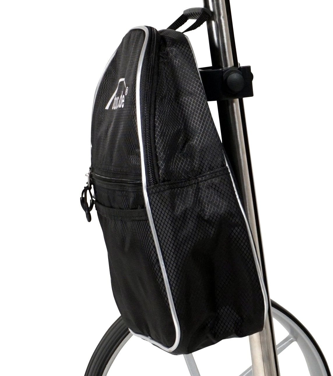 Schwarze Tour Made Caddie Cooler Kühltasche mit weißem Reißverschluss am Golf-Trolley befestigt.