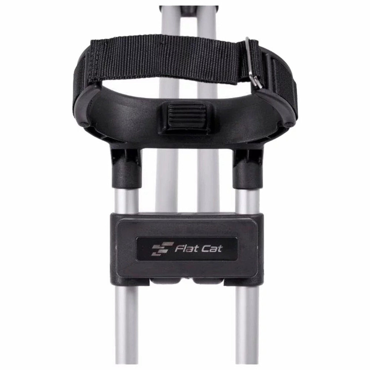 Silberner Flat Cat GO Li-Fe Golf Trolley Griff mit schwarzem Tragegurt und Logoaufschrift.