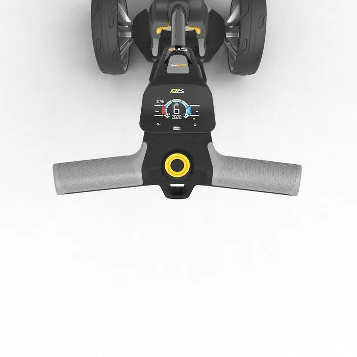 Schwarzer Golftrolley CT6 EBS XL mit digitalem Display und grauen Griffen, frontal sichtbar.