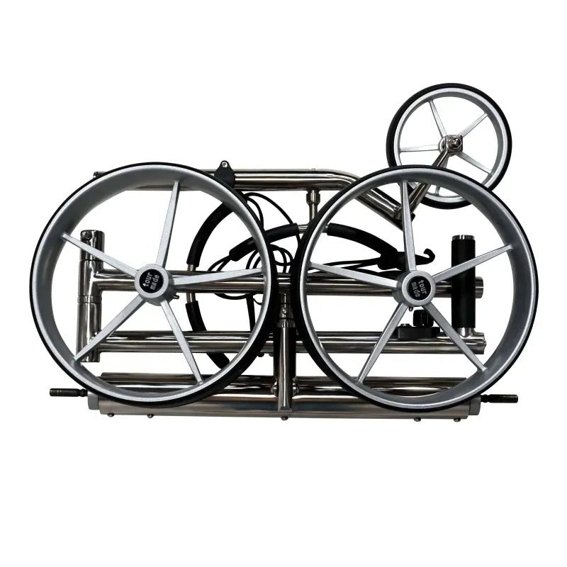 Silberner Haicaddy HC5 Elektrocaddy mit großen Rädern und klappbarem Gestell.