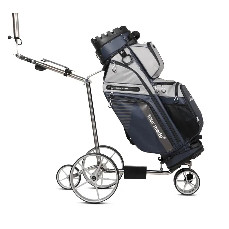 Silberner Tour Made Haicaddy HC5R Edelstahl Golftrolley mit schwarzem Golfbag und Fernbedienung.