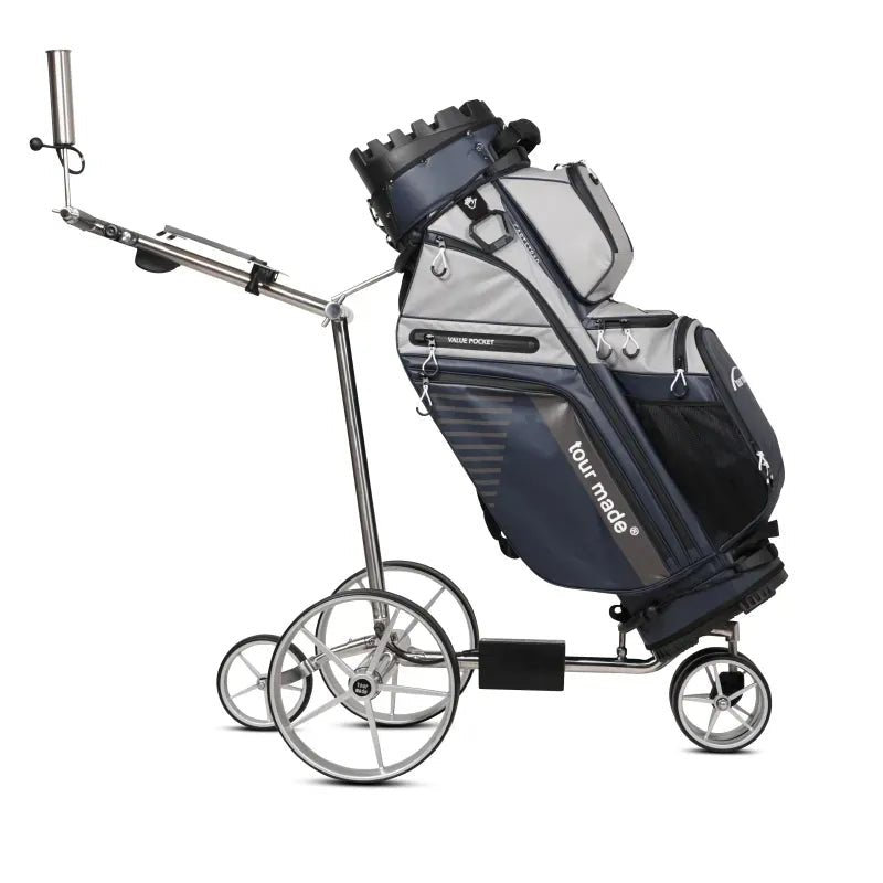 Silberner Tour Made Haicaddy HC5R Edelstahl Golftrolley mit schwarzem Golfbag und Fernbedienung.