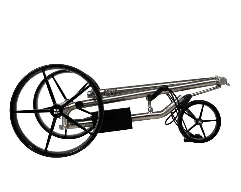 Kompakter Haicaddy HC9 Elektrocaddy aus gebürstetem Edelstahl, zusammengefaltet mit schwarzen Rädern.