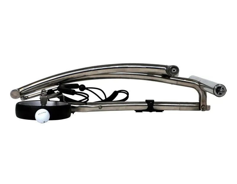 Gefalteter Haicaddy HC9S Golftrolley-Rahmen in Silber mit schwarzen elektrischen Kabeln.