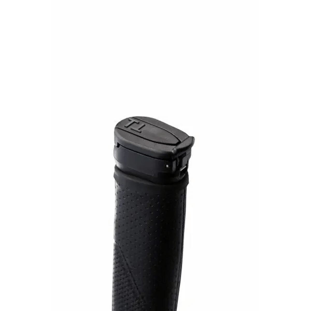 Schwarzer Flat Cat Golfballheber mit strukturiertem Griff und verschließbarem Top.