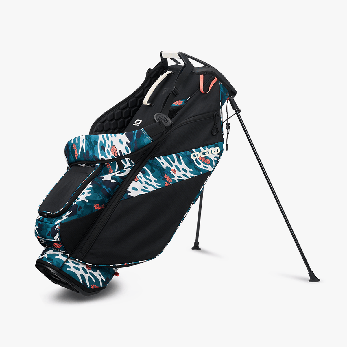 Schwarzer OGIO Fuse Standgolfbag mit blau-weiß-türkisem Muster und ausklappbarem Ständer.
