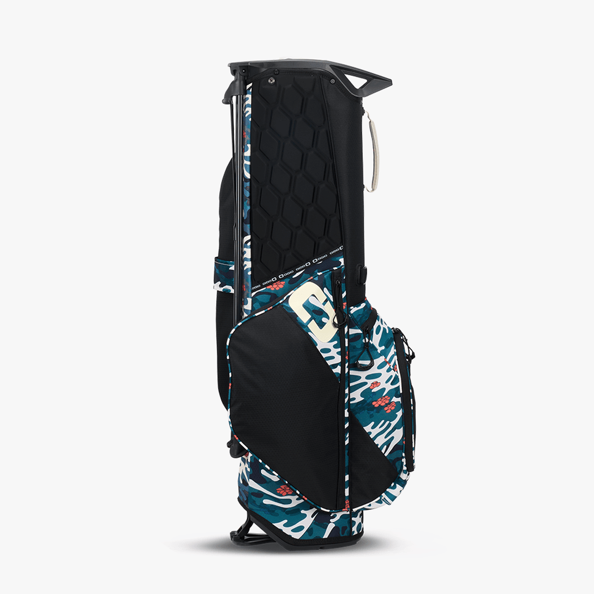 Schwarzer OGIO Fuse Stand Bag mit blau-weißer Camouflage und Stehgestell.