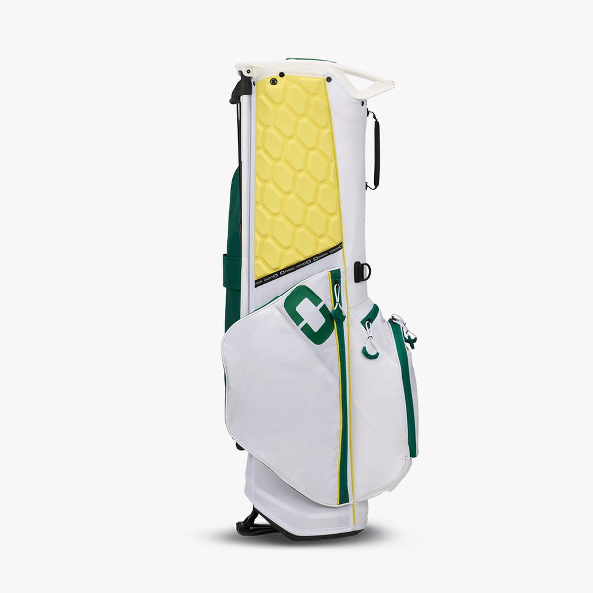 Weißes OGIO Fuse Stand Golfbag mit gelber gepolsterter Front und grünen Akzenten.