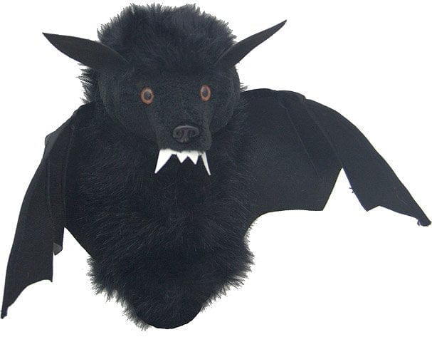 Schwarze Fledermaus-Golfschlägerhaube mit Fell, Flügeln und spitzen Zähnen aus Stoff.