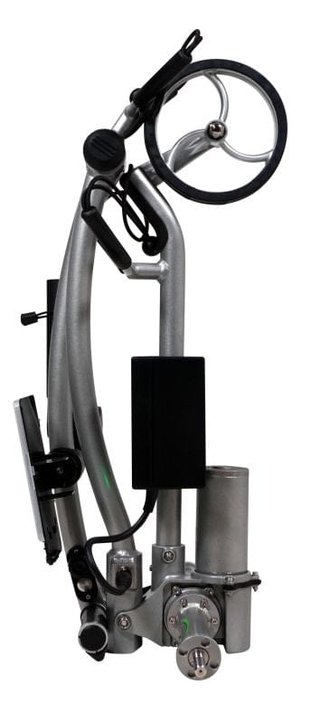 Elektrischer Golftrolley Tour Made RT-610S in Silber mit schwarzem Griff und kompaktem Rahmen.