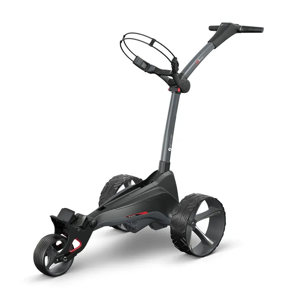 Schwarzer Motocaddy M1 DHC Ultra Lithium Elektro-Golftrolley mit drei Reifen und ergonomischem Griff.