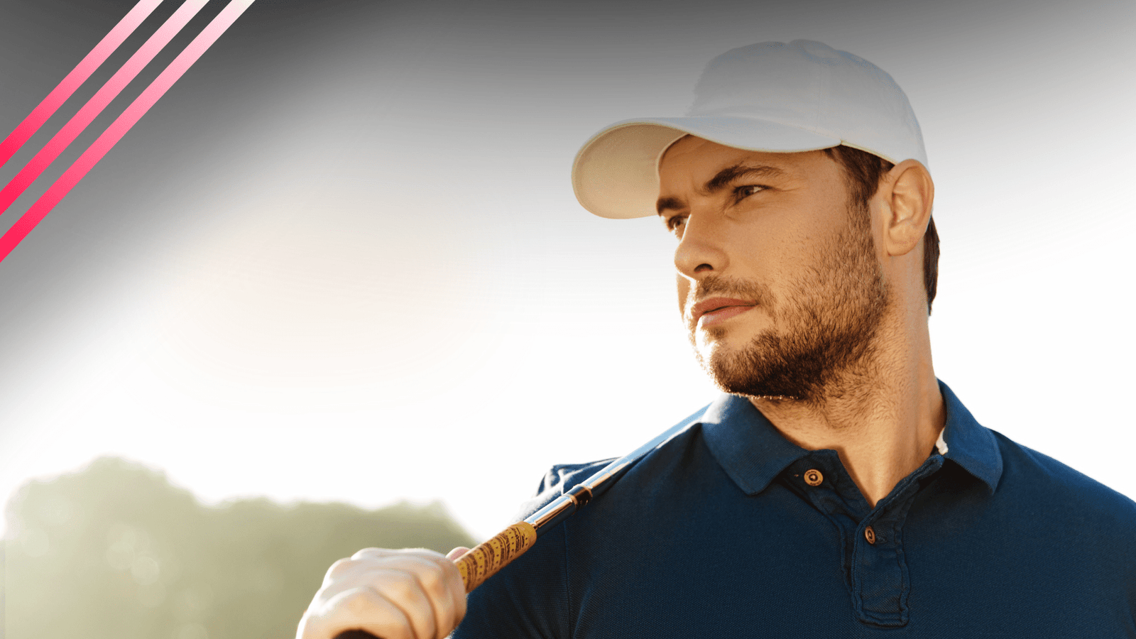 ein Spieler auf dem Golfplatz 